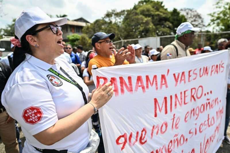 Trabajadores de la mina más grnde de Centroamérica, Cobre Panamá, exigen la reapertura de esta.