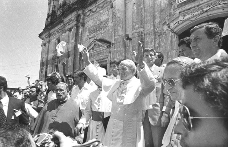 Papa Juan Pablo II en Nicaragua, 1983.