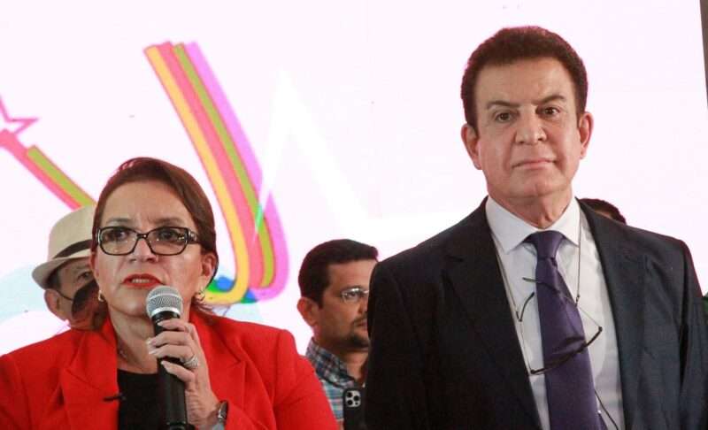 Xiomara Castro, presidenta de Honduras, y Salvador Nasralla, primer designado presidencial (vicepresidente).
