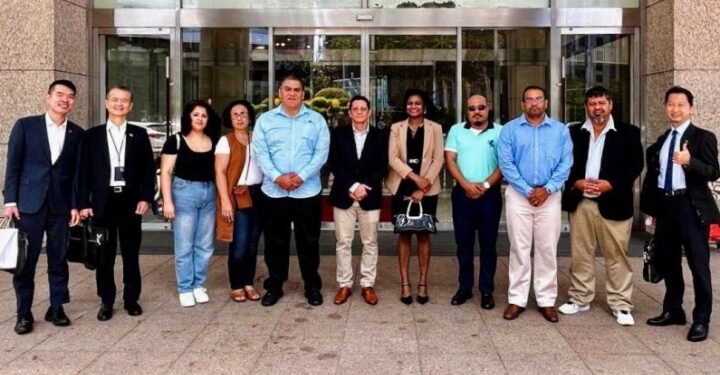 Ministro de Defensa de Belice visita Taiwán para hablar de temas bilaterales