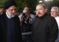 El gobernante iraní, Ebrahim Raisi junto al dictador nicaragüense, Daniel Ortega, en su visita a Managua.