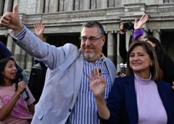 El presidente electo Bernardo Arévalo enfrentará grandes desafíos de gobernanza, advierte FItch.