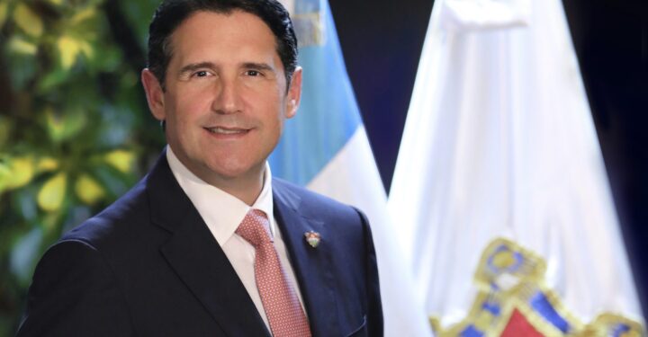 Escrutinio de actas confirma reelección de alcalde de Ciudad de Guatemala