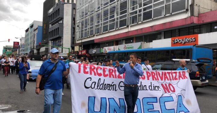 Huelga afecta a los usuarios de servicios médicos de la Caja Costarricense de Seguro Social