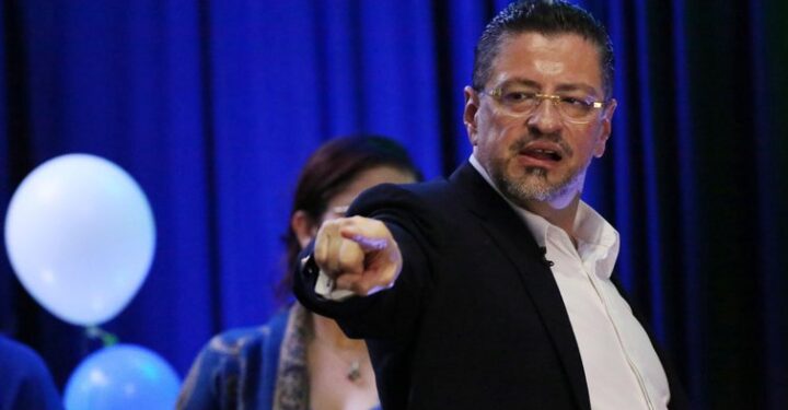 Presidente de Costa Rica acumula 19 investigaciones de la Fiscalía