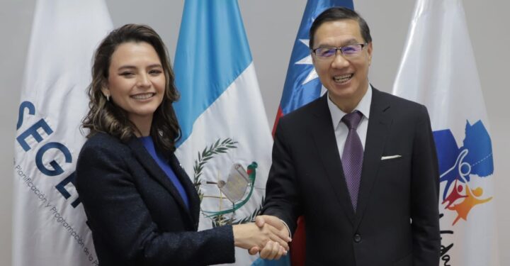 Taiwán y Guatemala buscan fortalecer cooperación en becas de estudio y otras áreas