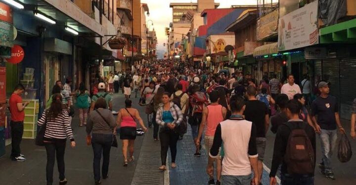 Ley de Jornadas 4×3 en Costa Rica: entre oportunidades laborales y precarización del empleo