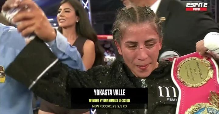 La tica Yokasta Valle retiene su título en las 105 libras