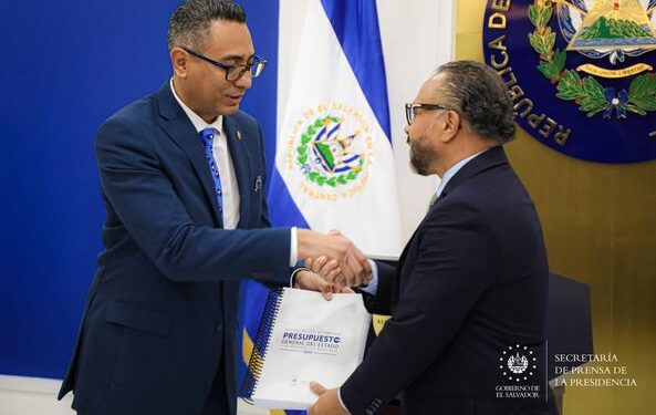 El Gobierno de Bukele presenta un presupuesto de $9,068 millones para 2024