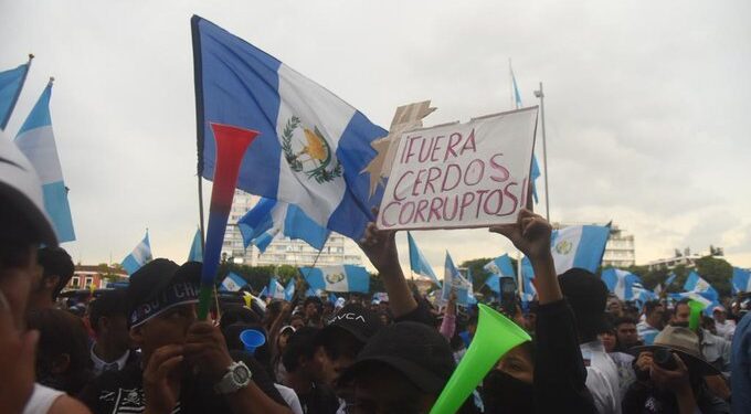 Los bloqueos seguirán en Guatemala a pesar de mediación de la OEA en el conflicto