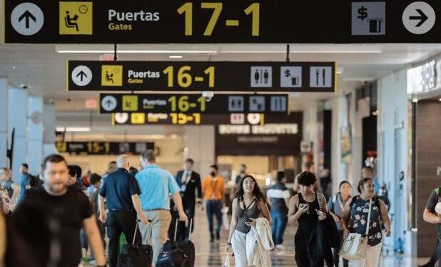 El Salvador impone tasa de $1,000 a pasajeros africanos e indios en tránsito
