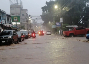 Tegucigalpa registró inundaciones la noche del lunes.