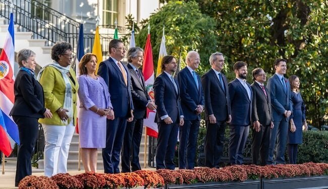 Biden advierte a América Latina de la “trampa de la deuda” china