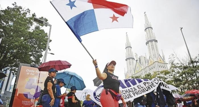 Ministerio de Educación de Panamá anuncia regreso a clases presenciales, pero sindicato de maestros lo rechazan