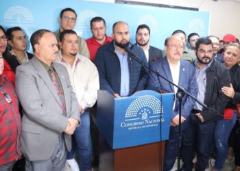 Oficialismo en el Congreso de Honduras denuncia un “golpe blando” de la oposición