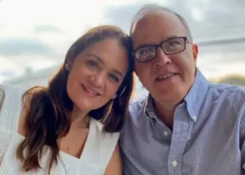 Karen Celebertti y su esposo, Martín Argüello. Ella fue destarrada y su vivielda allanada; él fue detenido temporalmente por la policía de la dictadura de Nicaragua.