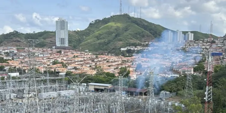 Apagón navideño complica festividades de los panameños