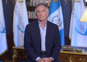 Reconocido empresario guatemalteco llama sicarios, pistoleros y rufianes a fiscales y jueces de su país