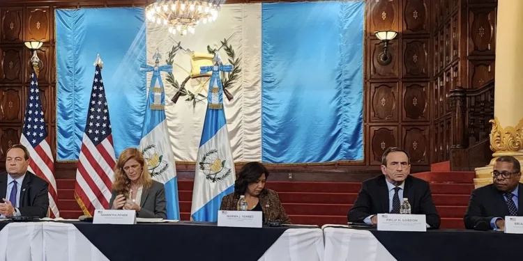 EEUU reafirma compromiso de defender la democracia de Guatemala