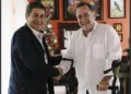 Juan Orlando Hernández y Alejandro Giammattei juntos en una foto de archivo de 2020.