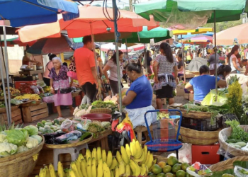 Un mercado de la capital salvadoreña.