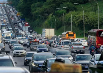 Congestión vial en Costa Rica: colapso del tránsito provoca reunión de emergencia
