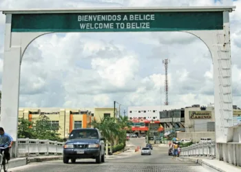 Belice elimina el impuesto de salida a turistas de cinco estados de México
