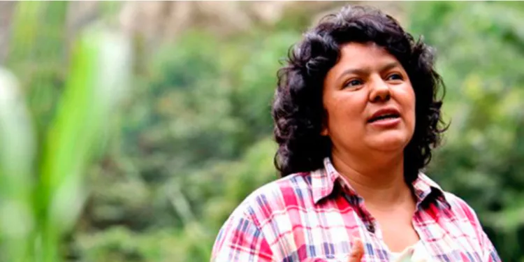 Honduras emitirá 20 millones de billetes con el rostro de la líder ambientalista Bertha Cáceres