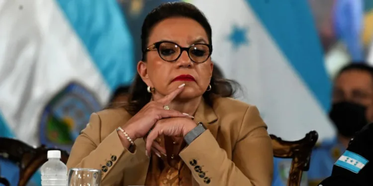 Otro revés de la CELAC a presidenta de Honduras: países rechazan convocatoria extraordinaria