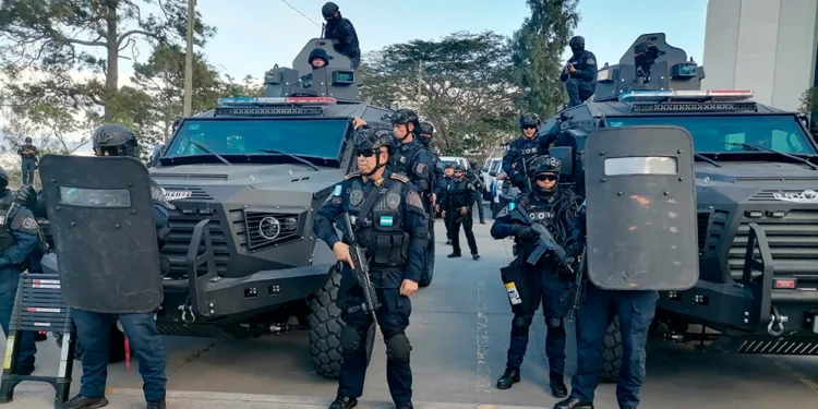 Compra de vehículos blindados para policía hondureña se vuelve discusión política