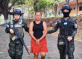 Sandra Yanira Alvarado Guzmántenía una “alerta roja migratoria y orden de captura” en El Salvador por terrorismo, agrupación ilícita, extorsión agravada y continuada.