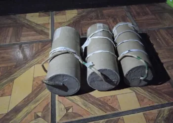 Explosivos decomisados por la policía salvadoreña y que serían detonados el 1 de junio en atentados.