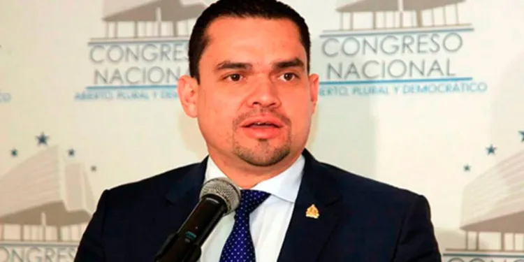 Diputado opositor dice que gobierno de Xiomara Castro busca imponer dictadura al estilo Venezuela