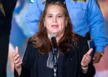 Viceministra de Seguridad de Honduras dice que abandonó el país por amenazas