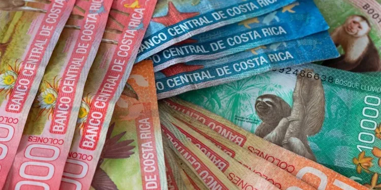 dólar ante el colón