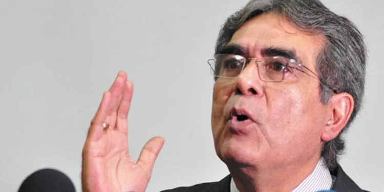 Fiscalía salvadoreña busca que exministro de Obras Públicas vaya a juicio por malversación de $13 millones