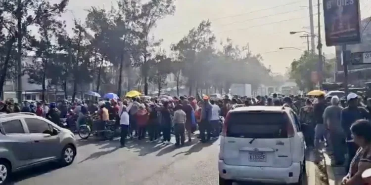 Presidente guatemalteco anuncia el cese de bloqueos de calles gracias a negociación