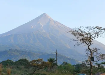 Volcán de Fuego de Guatemala mantiene su actividad, aunque es “débil”