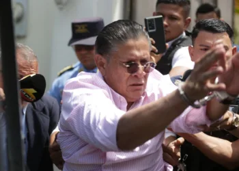 Exdiputado y periodista hondureño arrestado por denuncia de violencia intrafamiliar