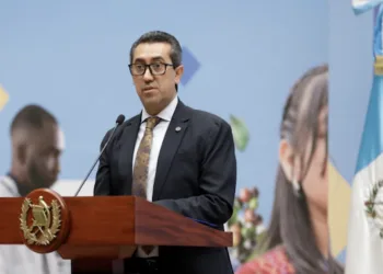 Ministro de Finanzas destaca que la economía depende tanto de los migrantes como ciudadanos en Guatemala