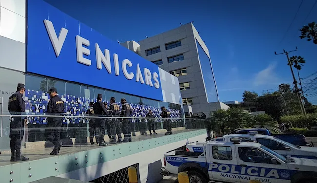 Cuatro sudamericanos arrestados en El Salvador por presunta estafa con ventas de vehículos