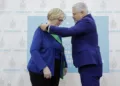 De la crítica al reconocimiento: Gobierno de Honduras condecora a embajadora de EEUU tras tensiones diplomáticas