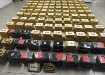 Ministro de Defensa de El Salvador niega que contenedor con droga decomisado en Panamá haya sido cargado en el país