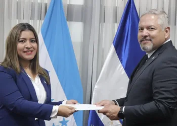 Ortega retira embajadora en Honduras tras desacuerdo con declaración final de la Celac