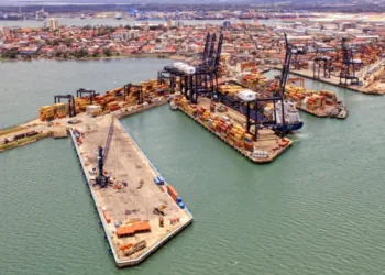 Panamá descarta comunicaciones con China y confirma que espera avances en venta de puertos