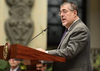 Guatemala busca mitigar impuesto a las remesas y envía carta a EEUU como parte de su gestión