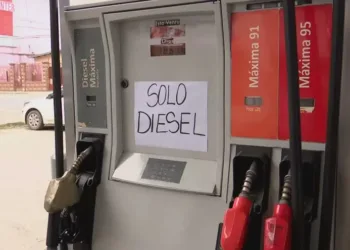Provincia panameña Bocas del Toro enfrenta crisis de combustible por bloqueos viales