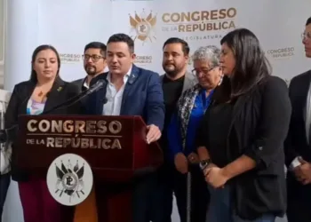Diputados del partido oficialista de Guatemala muestran división tras propuesta de nuevo partido