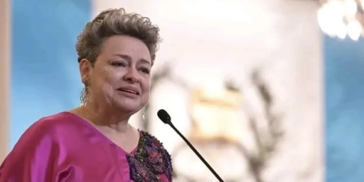 Presidente de Costa Rica dice que primera dama de Guatemala vive exiliada en México