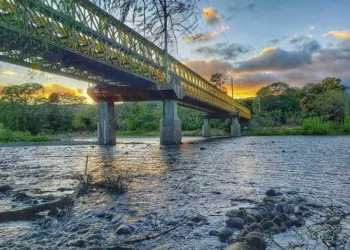 El Salvador anuncia cierre de paso fronterizo con Honduras este fin de semana por obras en nuevo puente binacional
